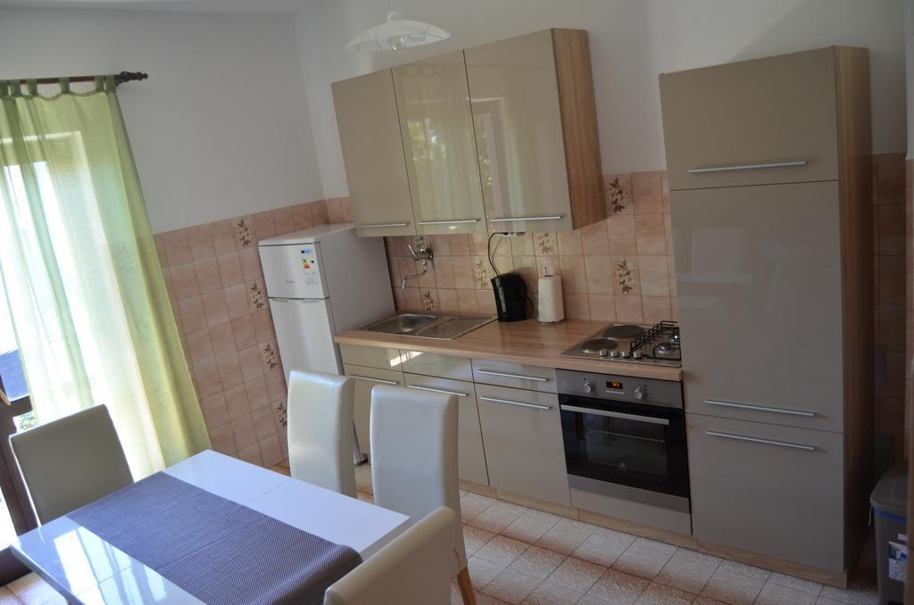 Apartments Korolija Шибеник Екстер'єр фото